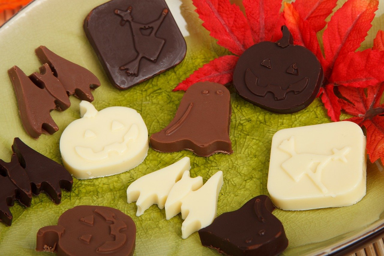 The 10 Worst And Best Halloween Candies Oddee 