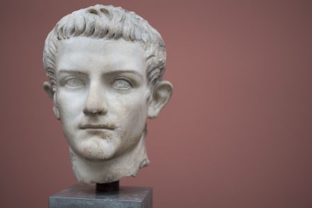 Woman Bought 2,000-Year-Old Roman Bust Stolen During WWII — For $35 - Oddee