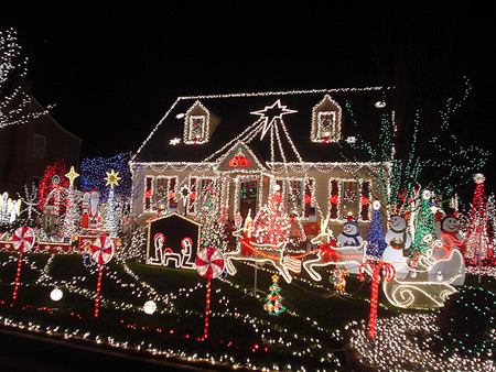 12 Amazing Christmas Lights Around the World - christmas lights, cool ...