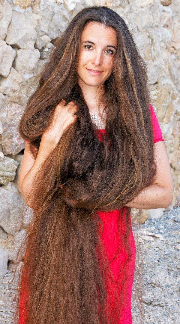 Gujarats Rapunzel Cuts Her Hair After 12 Years Sets Record